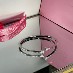 اسوارة انيقة من سواروفسكي