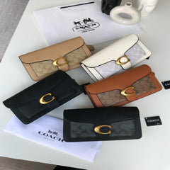 شنطة نسائية من ماركة كوتش COACH