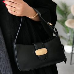 شنطة نسائية من ماركة كوتش COACH