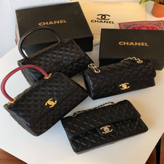 شنطة نسائية انيقة من ماركة شانيل CHANEL