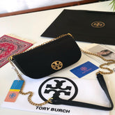 شنطة نسائية من ماركة توري بورش