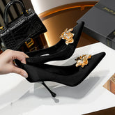 حذاء نسائي كعب