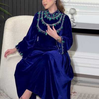 جلابية نسائية مطرزة