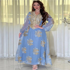 جلابية نسائية مطرزة