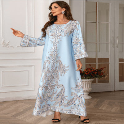 جلابية نسائية مطرزة
