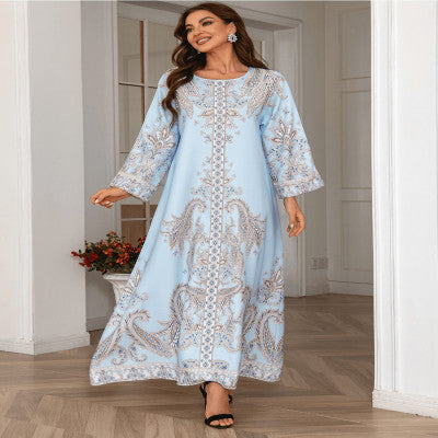 جلابية نسائية مطرزة