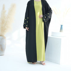 عباية نسائية مطرزه