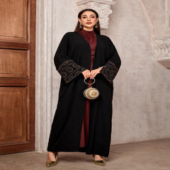 عباية نسائية مطرزه