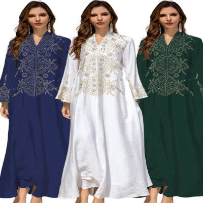 جلابية نسائية مطرزة