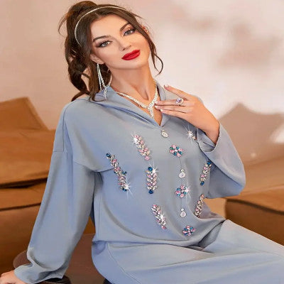 جلابية نسائية مطرزة