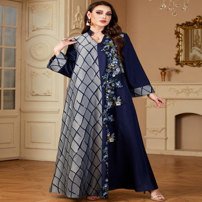 جلابية نسائيه  مزينة بطبعات عصرية لون كحلي