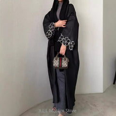 ملابس صلاة للمرأة المسلمة عباية مطرزة غير رسمية ملابس إسلامية للنساء كيبيا قفطان عيد رمضان دبي ملابس رداء فاخرة