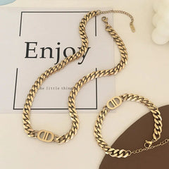 قلادة من التيتانيوم الصلب بحروف مضغوطة متغيرة الألوان للنساء ، سلسلة سميكة عصرية ، متخصصة ، سلسلة ترقوة بسيطة ، هيب هوب ، فريدة من نوعها